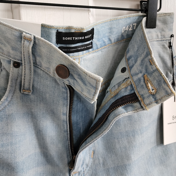 Something Navy High Rise Cigarette Ankle Jeans, Sz 4 - Picture 11 of 14